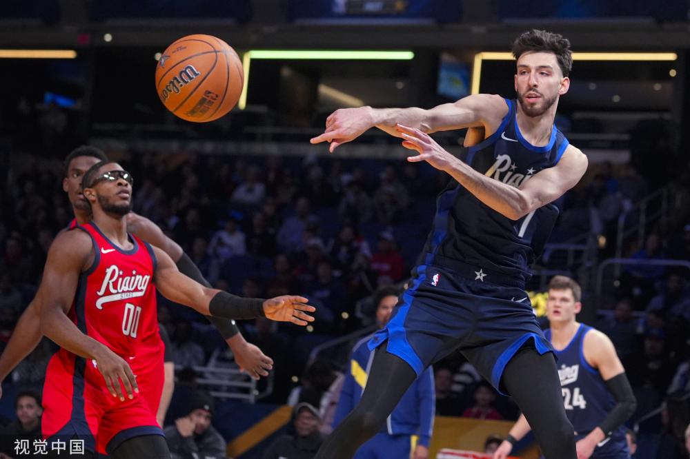 球迷们目睹 球迷们目睹