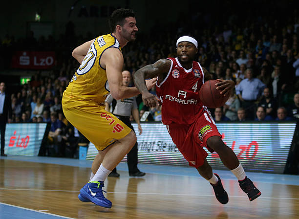 球员要脱颖 球员要脱颖