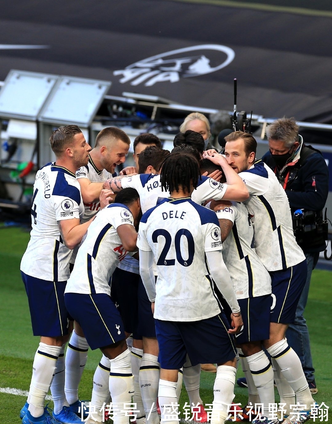 刻隐身遭批 刻隐身遭批